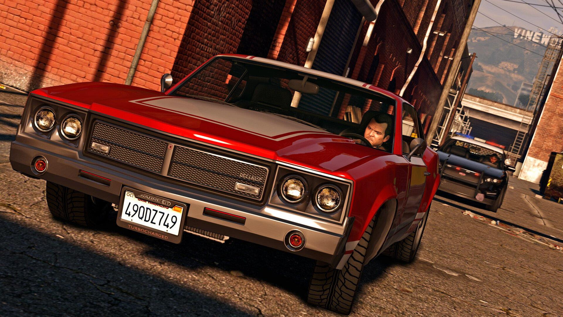 How Is GTA V Online Still Thriving After Nearly a Decade?